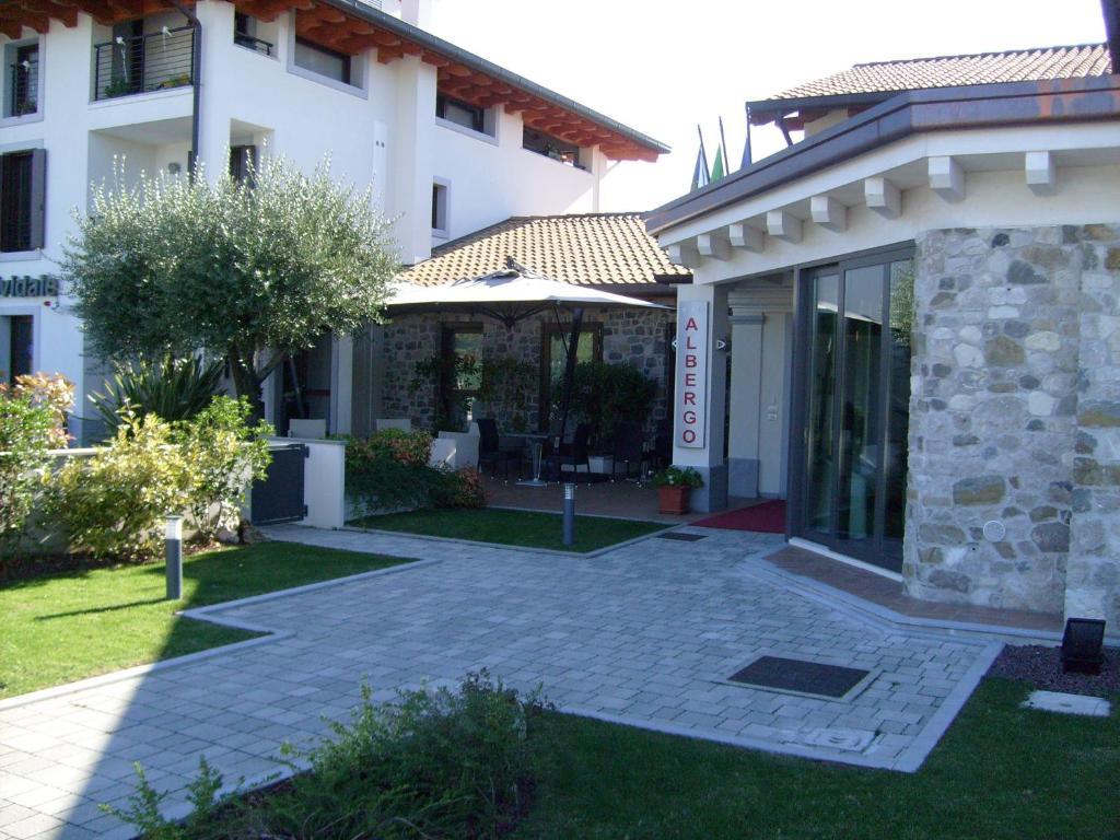 סן דניאל דל פריולי Albergo Ai Sapori מראה חיצוני תמונה
